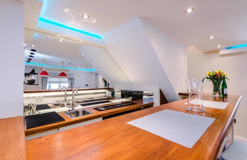 Tarporley Cottage | Shepherds Rest - a lovely house sleeping 4 guests in 2 bedrooms