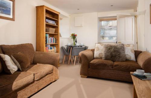 Hexham House | Shepherds Retreat