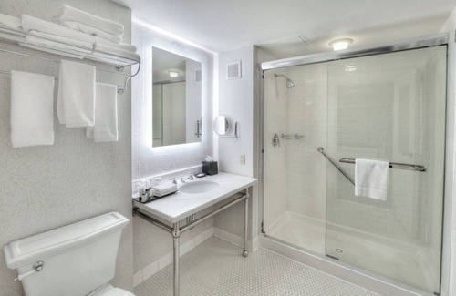 Linthicum Heights Hotel | Sheraton Baltimore Washington Airport Hotel - BWI