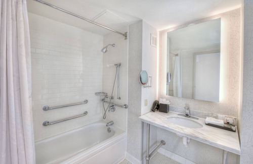 Linthicum Heights Hotel | Sheraton Baltimore Washington Airport Hotel - BWI