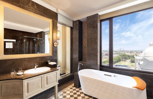 Indore Hotel | Sheraton Grand Palace Indore