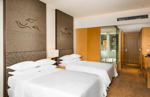 Fushan Resort | Sheraton Yantai Golden Beach Resort