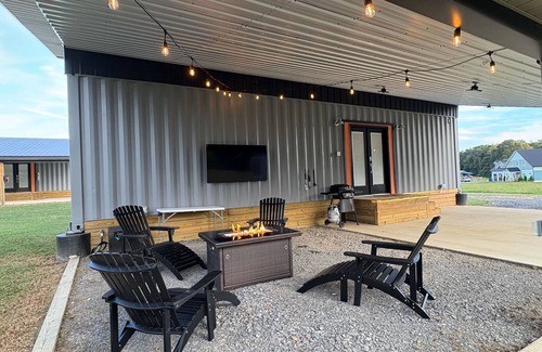 Arab Cabin | Shipping Container-6 Min to the Lake-Covered Boat Parking Unit 2