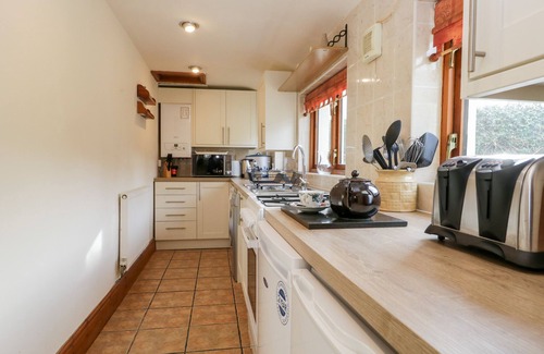 Haverigg Cottage | SHIPWRECK COTTAGE, pet friendly, country holiday cottage in Haverigg