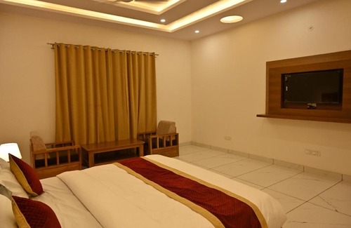 Haldwani Hotel | SHIVA PALACE