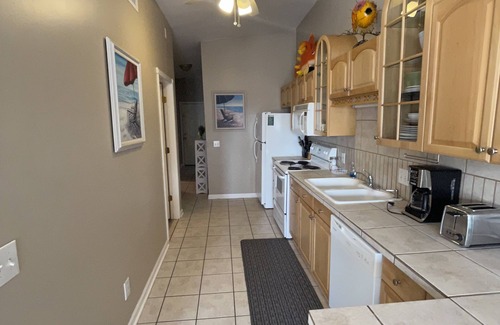 Atlantic Beach House | Shore 2 Please, pets ok/ocean view/walk 2 beach/free parking DUPLEX