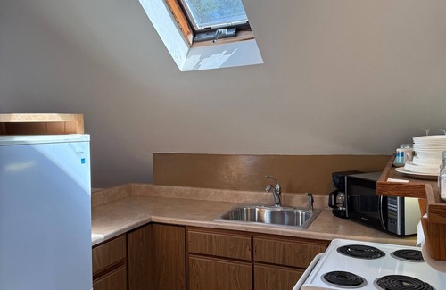 Southwest Harbor Apartment | Shore Access from Charming 1 Bdrm Apt in Southwest Harbor, Acadia National Park