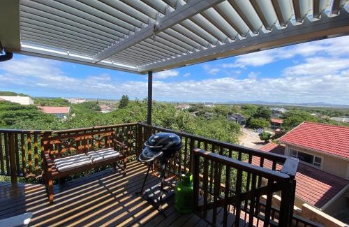 Paradise Beach House | Shore Enuff - Ocean and Garden View