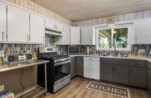 Little Sturgeon Cottage | Shore to Please: Little Sturgeon Bay Waterfront