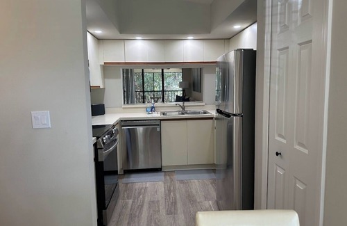 Trailer Estates Apartment | Shorewalk KS condo 2 Bedroom/2 Bath-near Beaches, IMG, Pool, Tennis, Pickleball