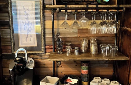 Green Bay House | Short drive to Door Co., shorter walk to Lambeau