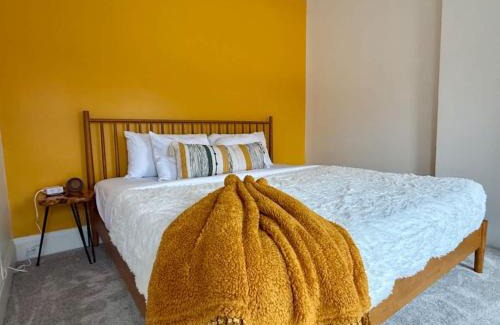 Italian Village House | Short North Convention King Bed Free Parking!