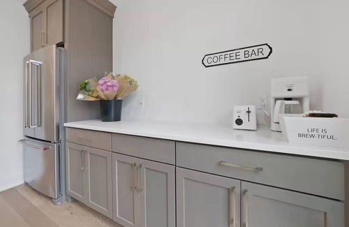 Weinland Park House | Short North Convention Free Parking King Bed