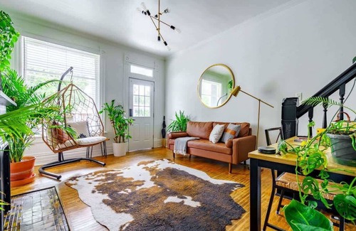 Downtown Columbus House | Short North/Downtown | Walk to Convention Center | Free Parking | 5,800+ Reviews