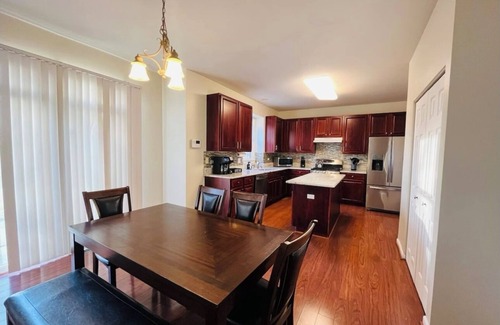 Aurora House | Showstopper: 5 BR+, 3.5BA