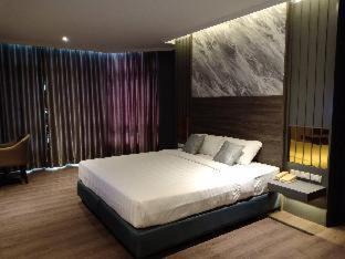 Racha Thewa Hotel | Siam Mandarina Hotel - Free BKK Airport Shuttle