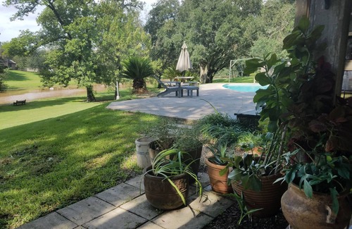 Breaux Bridge Apartment | Side House on the Bayou