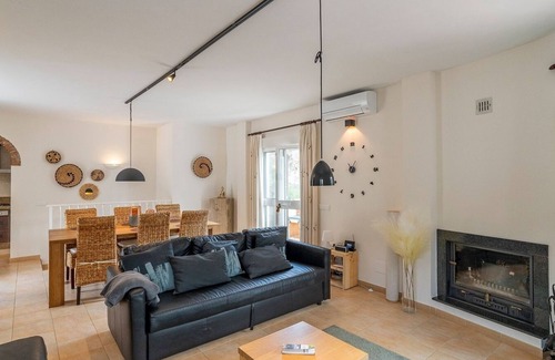 Los Cortijillos Villa | Siempre Verde Alcaucín by Ruralidays