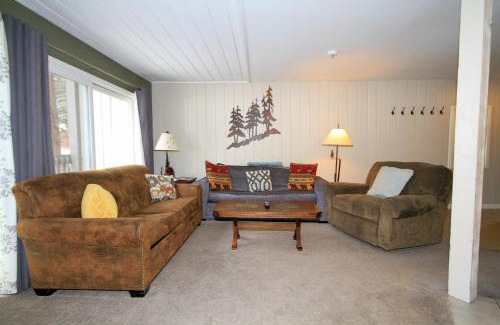 Mammoth Lakes House | Sierra Park Villas #65