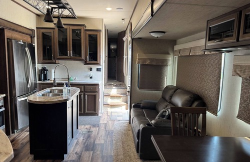 Moravia House | Sierra RV Inplace for rent