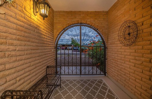 Tucson House | Sierra Velo -East Tucson Charmer w Pool & Fire Pit