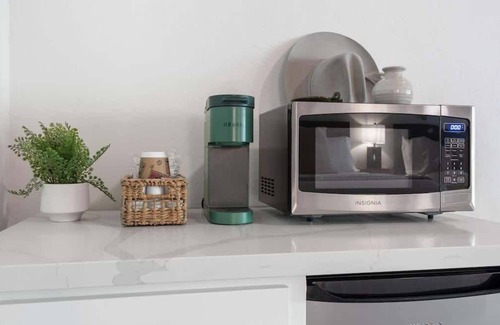 Springville Apartment | Sierra Vista Room 8 Camp Nelson Lodge, Remote Stay