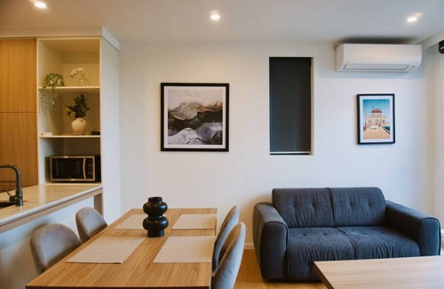 Heidelberg Heights Apartment | Signature Suite - 2BR 2Bath Stay