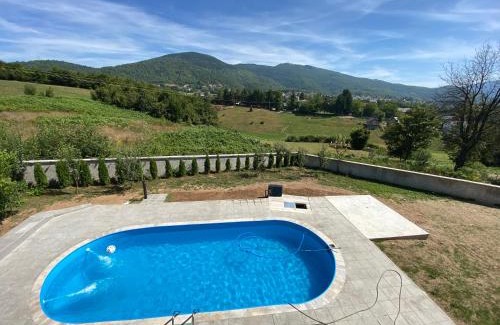 Resnik House | Silent Retreat