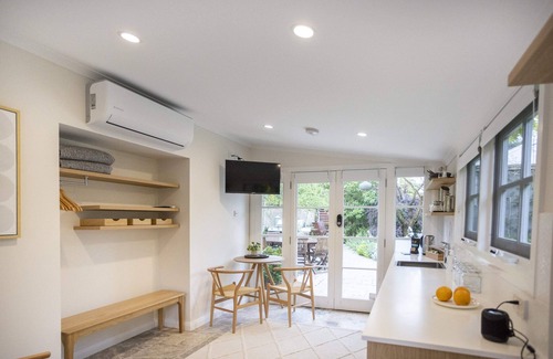 Orange Apartment | Silk Tree Studio | Steps to Cook Park