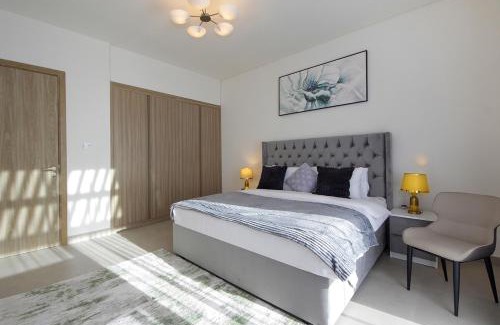 Dubai Villa | Silk Valley - 4B near Al Hamriyah | Private Pool