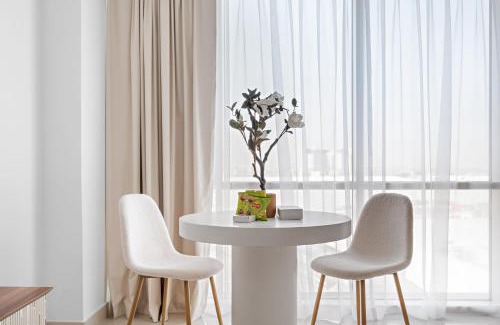 Dubai Apartment | Silkhaus Elegant Studio Near Silicon Central Mall