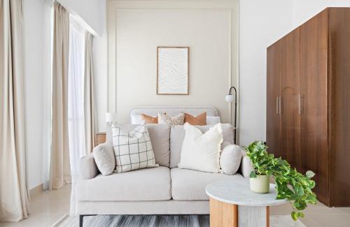 Dubai Apartment | Silkhaus Elegant Studio Near Silicon Central Mall