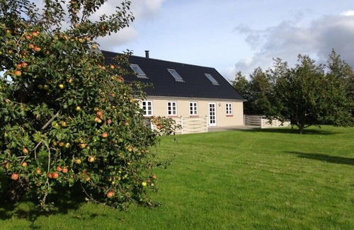 Sillerslev House | Sillerslev/Øster Assels. Lovely holiday house. 300m. to island’s best beach
