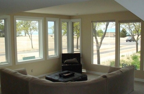 Saint Joseph House | Silver Beach Beach House - downtown St. Joseph Mi