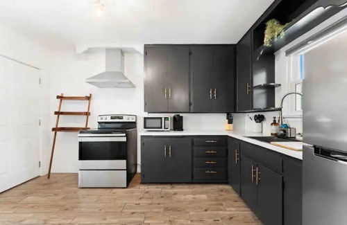 Tech Terrace House | Silver Haven Bungalow In Tech Terrace - Walk to JB Coffee!