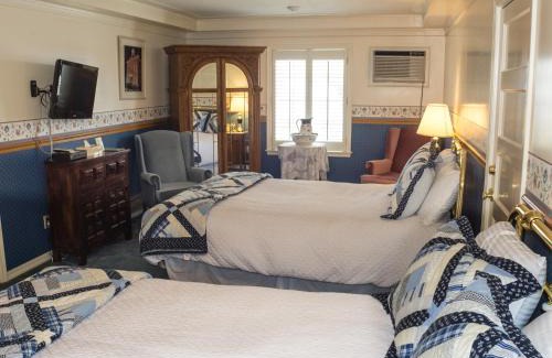 Bridgeport Hotel | Silver Maple Inn