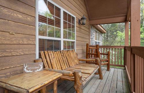 Branson West House | Simon's Treetop Cabin - 2 BDR in Popular Resort