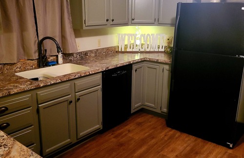 Knoxville House | Simple 2-bedroom, single level home in Marion County, Iowa!