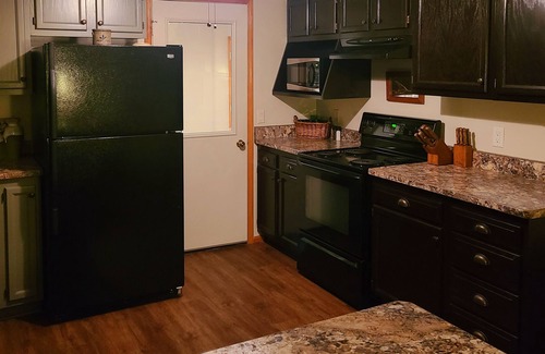 Knoxville House | Simple 2-bedroom, single level home in Marion County, Iowa!