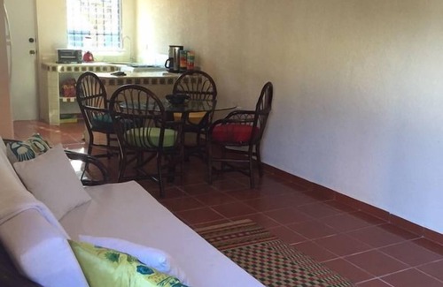 Chan Chemuyil House | Simple Living in Paradise