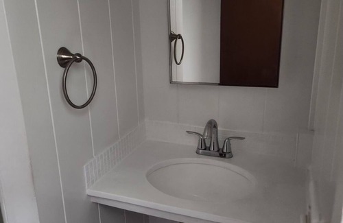 Pacific Heights Apartment | Simple small CLEAN studio 9