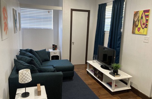 Albany Apartment | Simple Urban Studio