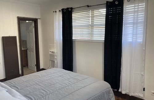 Albany Apartment | Simple Urban Studio