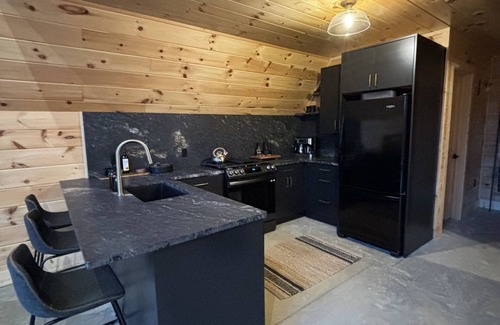 Ellijay Cabin | Simplicity has "A" style of its own! Brand new mountain retreat in East Ellijay