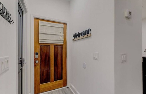 Orangeburg House | Simplicity on Sylvan