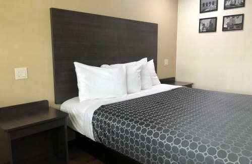 Arlington Hotel | Simply Home Inn & Suites - Riverside