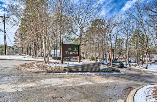 Fairfield Bay Apartment | Single-Story Fairfield Bay Condo with Deck!