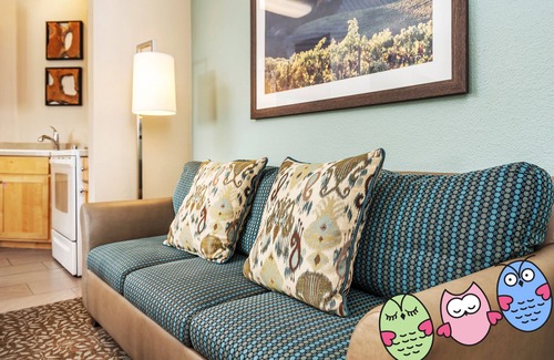 Windsor Condo | Sip, Taste, Hot Tub, Repeat - Full Resort Access - Sleeps 6