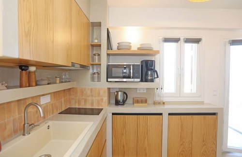 Ermoupoli House | Siroa View | Where Sea Meets Sky