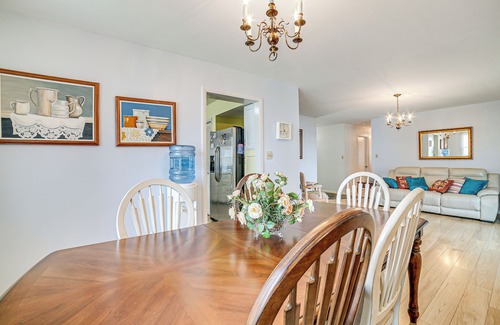 Sistersville House | Sistersville Home w/Sunroom: Half-Mi to River